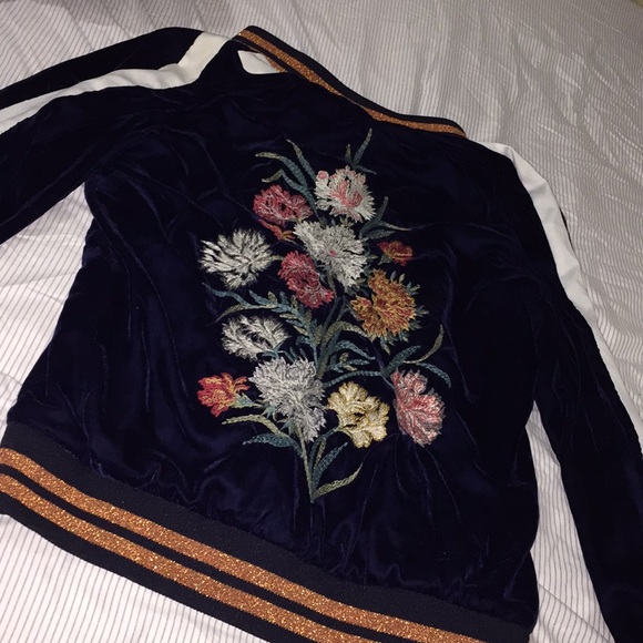 Jacket - Picture 3 of 4